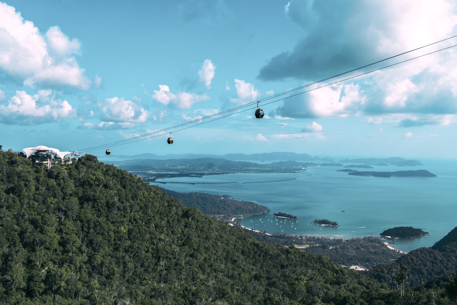Nikon D3300 sample photo. Malaysia, langkawi, cable car photography