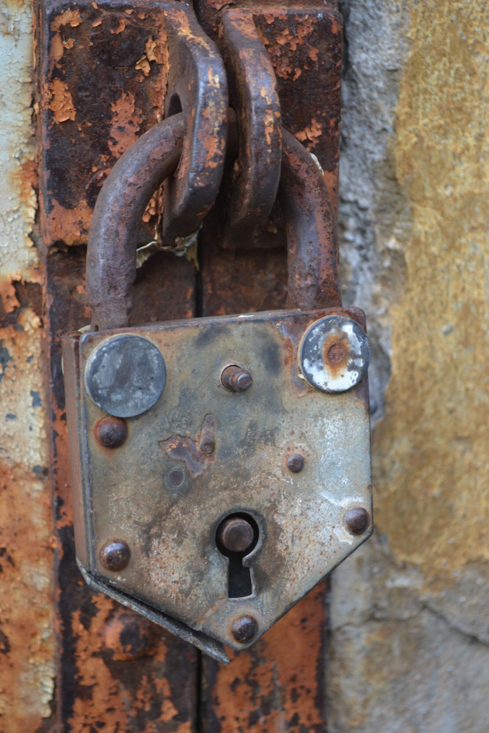 Nikon D3100 sample photo. Padlock, rust, old photography