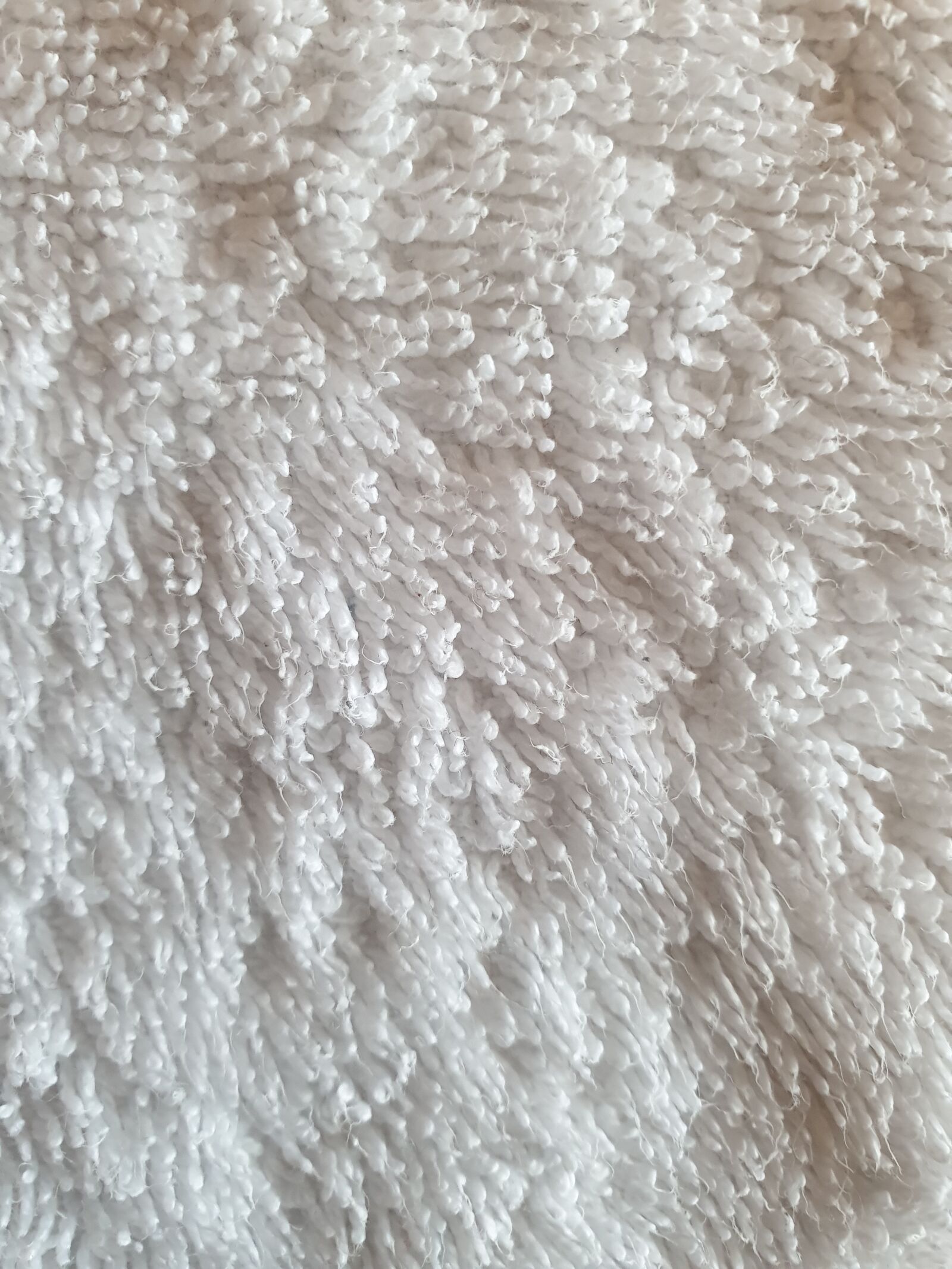 Samsung Galaxy Note9 sample photo. White, towel, fluffy photography