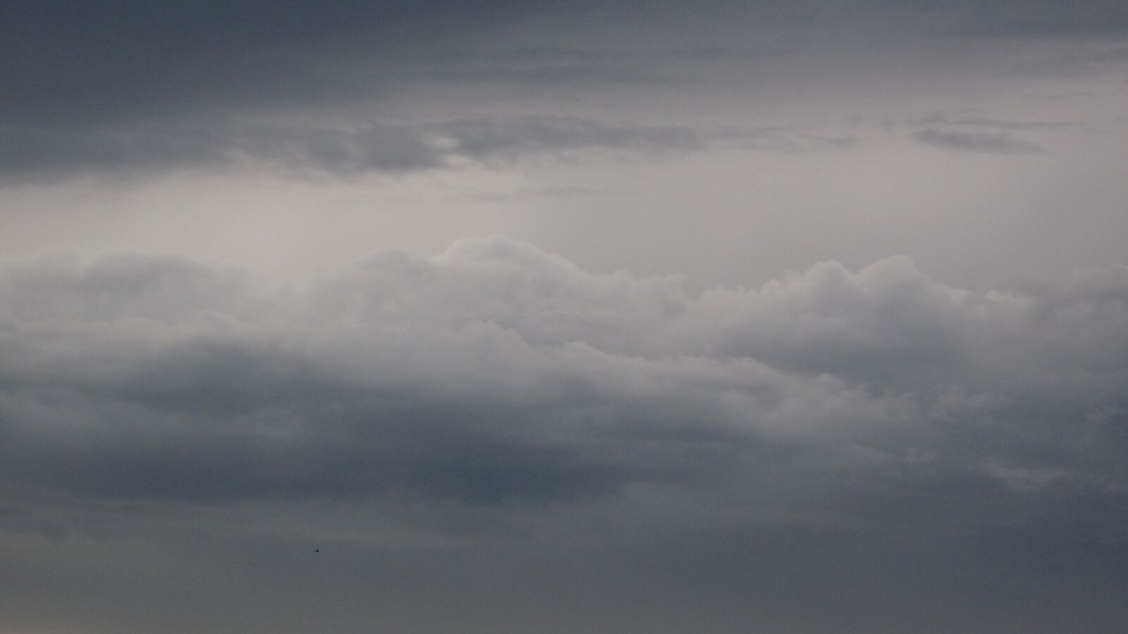 Canon PowerShot G10 sample photo. Clouds, dark, rain photography