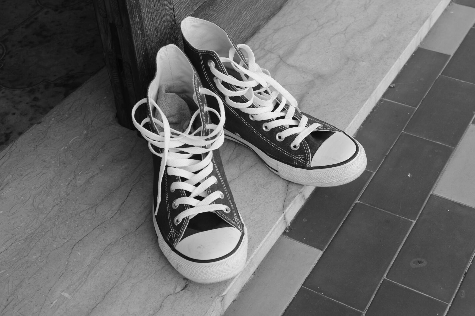Canon EOS 600D (Rebel EOS T3i / EOS Kiss X5) sample photo. Converse, all star, all photography
