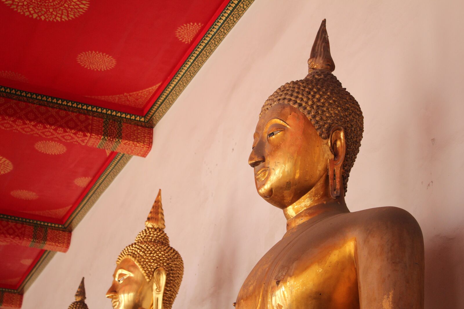 Canon EOS 600D (Rebel EOS T3i / EOS Kiss X5) sample photo. Bangkok, buddha, gold photography