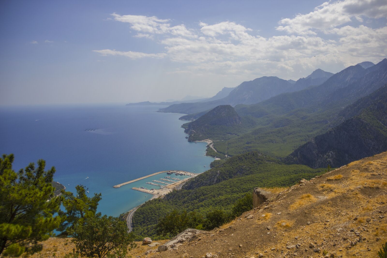 Canon EOS 550D (EOS Rebel T2i / EOS Kiss X4) sample photo. Sea, mountains, landscape photography