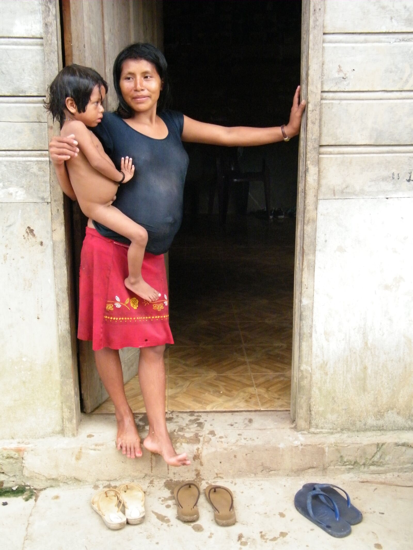 Fujifilm FinePix S2000HD sample photo. Woman, pregnant, village photography