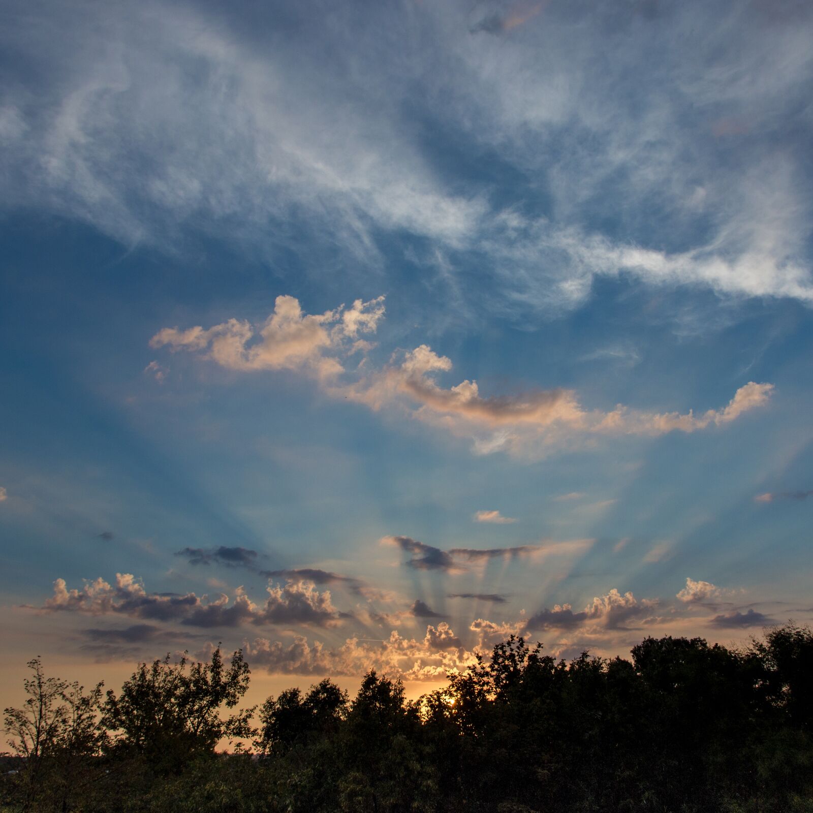 Canon EOS 70D + Canon EF-S 15-85mm F3.5-5.6 IS USM sample photo. Sunrise, the sky, clouds photography
