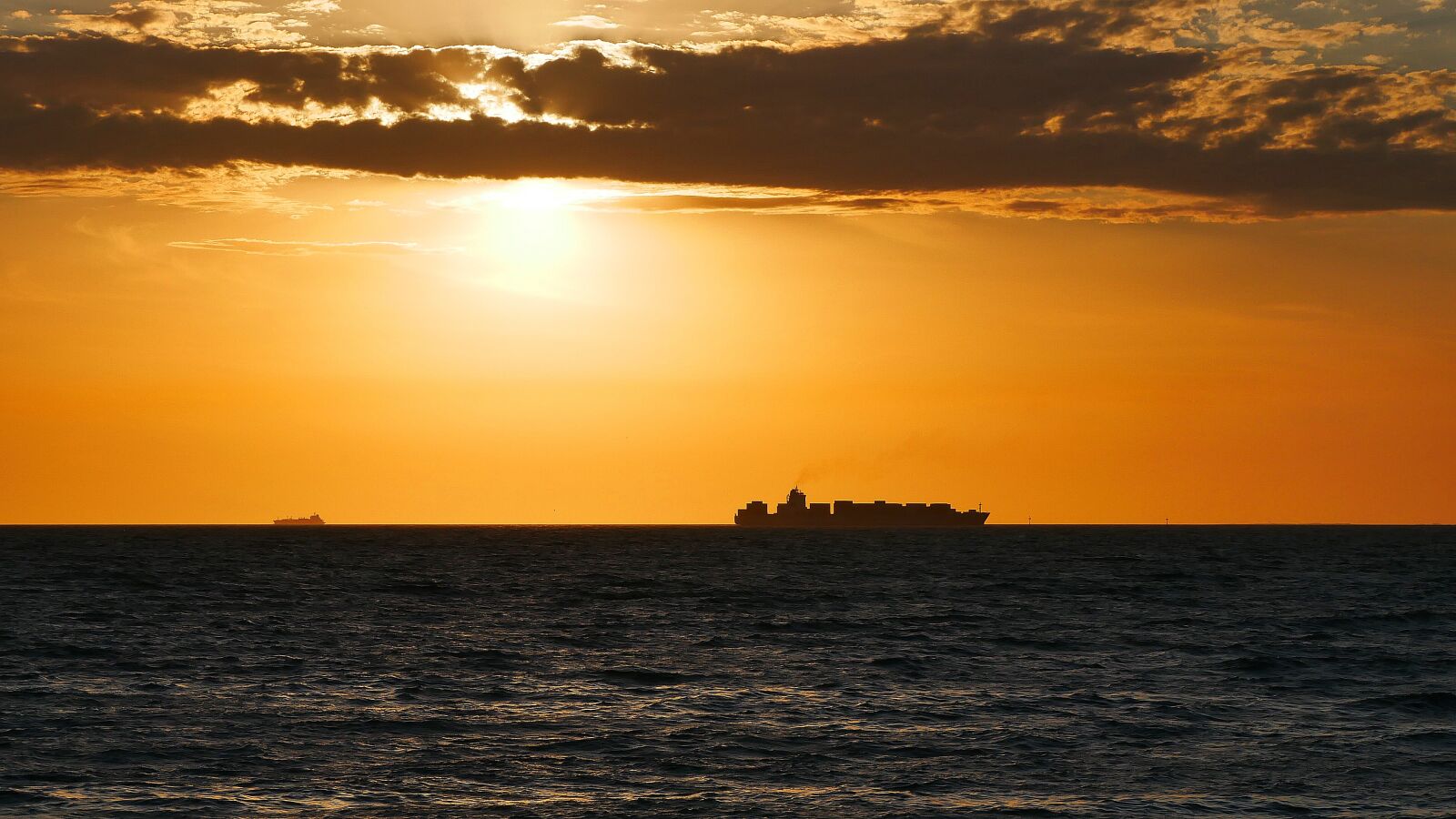 Panasonic Lumix DMC-G7 sample photo. Sunset, sea, ocean photography