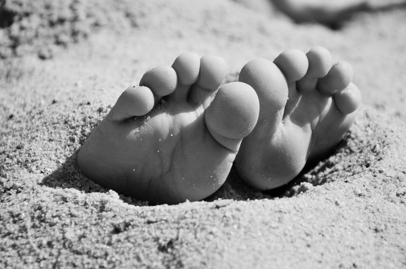 Nikon D5100 sample photo. Feet, ten, sand photography