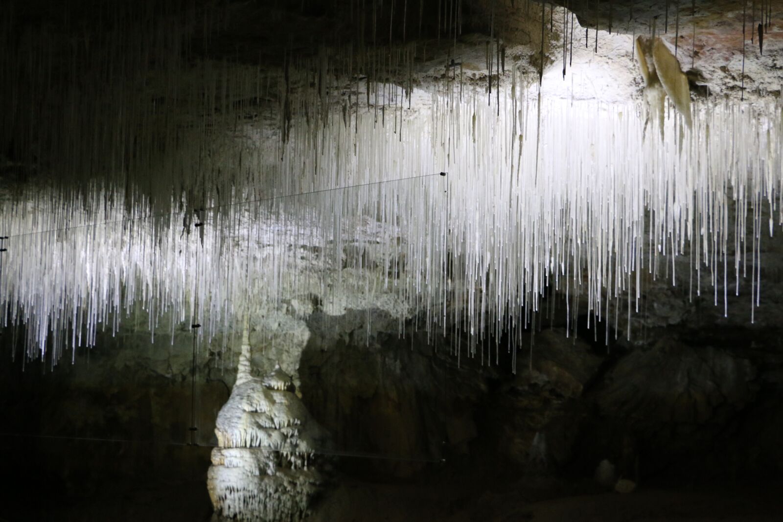 Canon EOS 70D sample photo. Grotto, provence, miracle photography