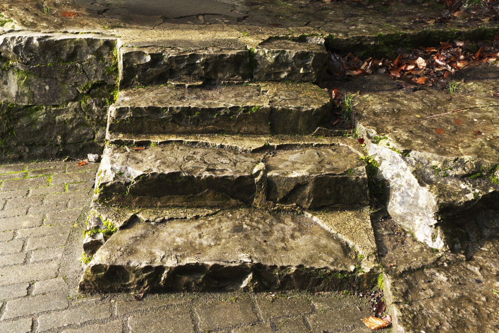 Panasonic Lumix DMC-FZ1000 sample photo. Stairs, gradually, natural stone photography