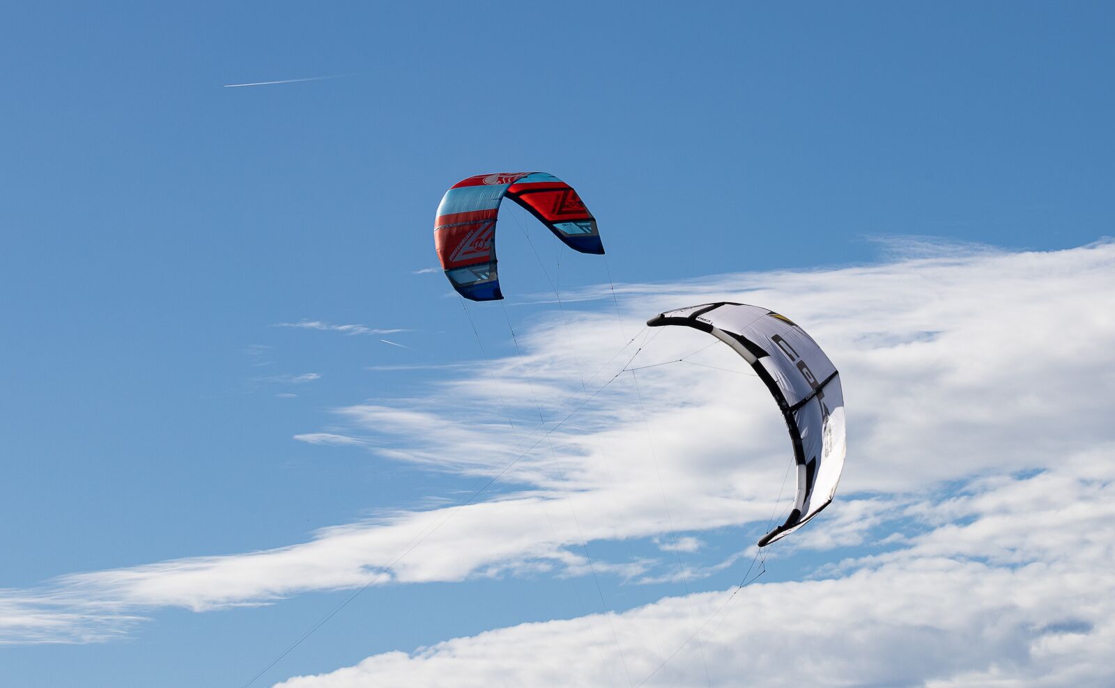 Canon EF 70-300mm F4-5.6 IS USM sample photo. Kite, kite surfing, water photography
