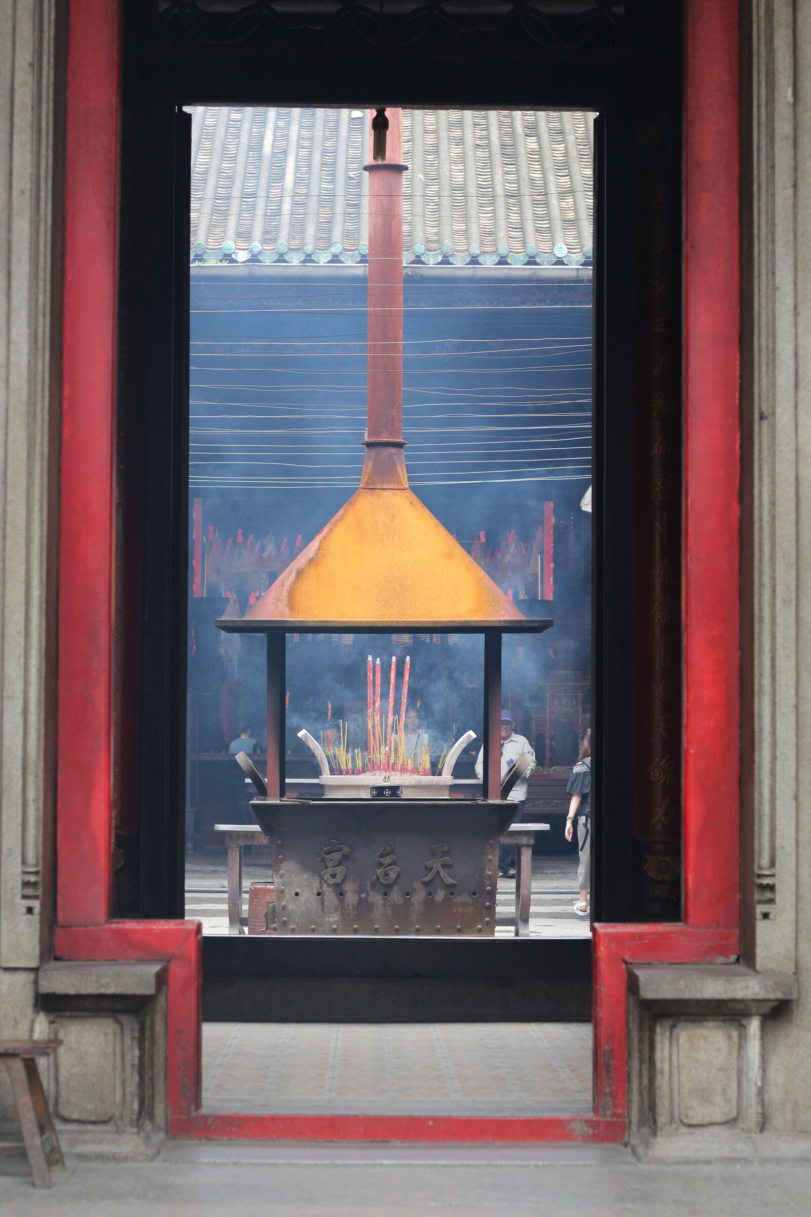 Canon EOS 700D (EOS Rebel T5i / EOS Kiss X7i) + Canon EF 50mm F1.8 STM sample photo. Thienhau, pagoda, vietnam photography