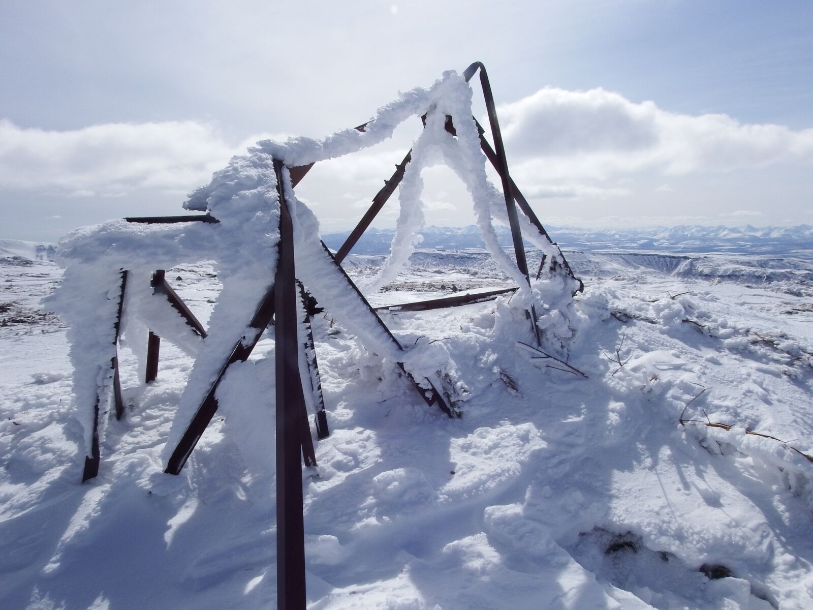 Fujifilm FinePix S1 sample photo. Mountains, ridge, winter photography
