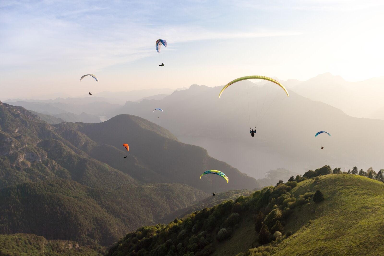 Canon EOS M6 + Canon EF-M 15-45mm F3.5-6.3 IS STM sample photo. Paragliding, sunset, flying photography