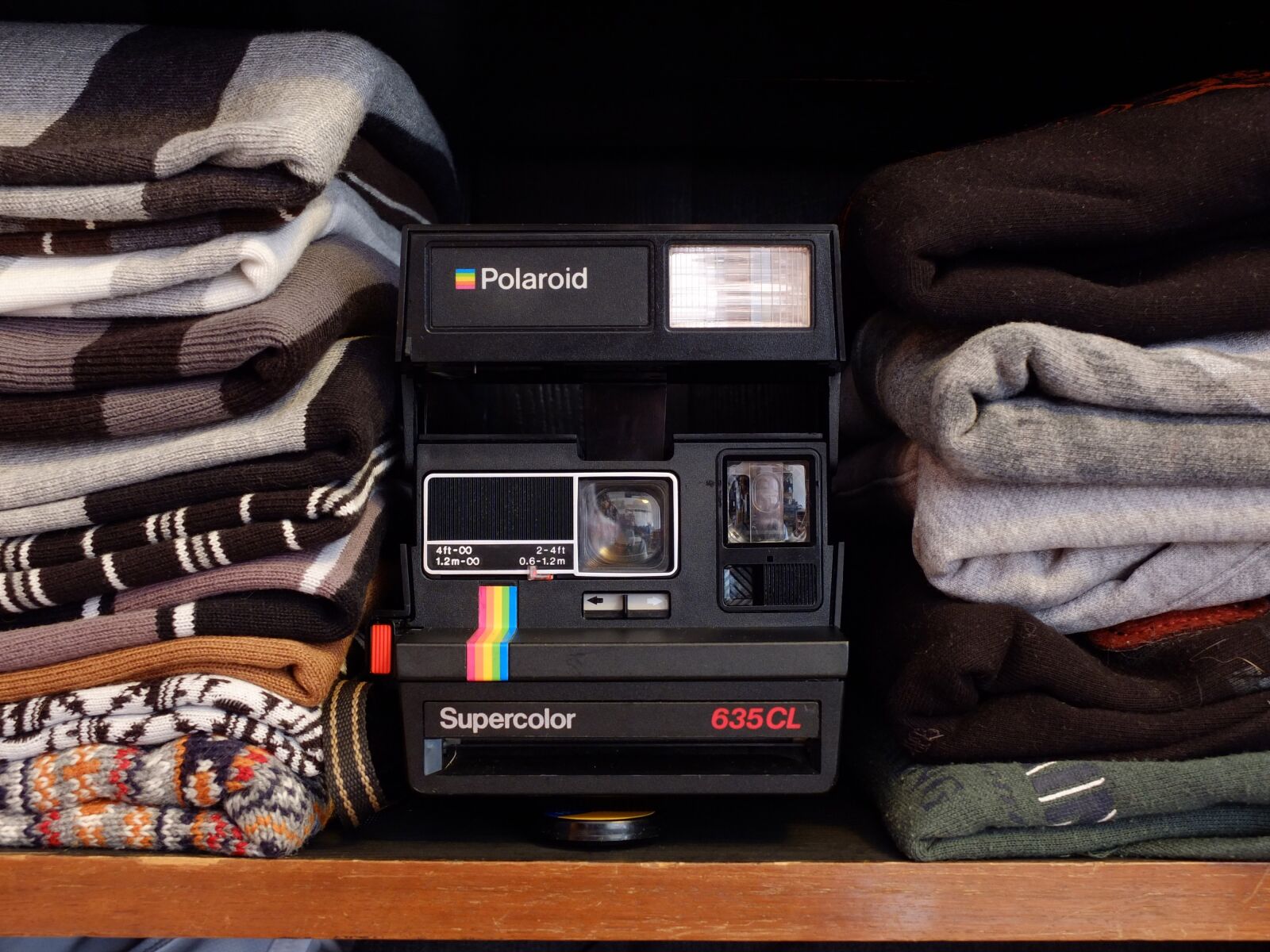 Fujifilm X10 sample photo. Polaroid, fashion, camera photography