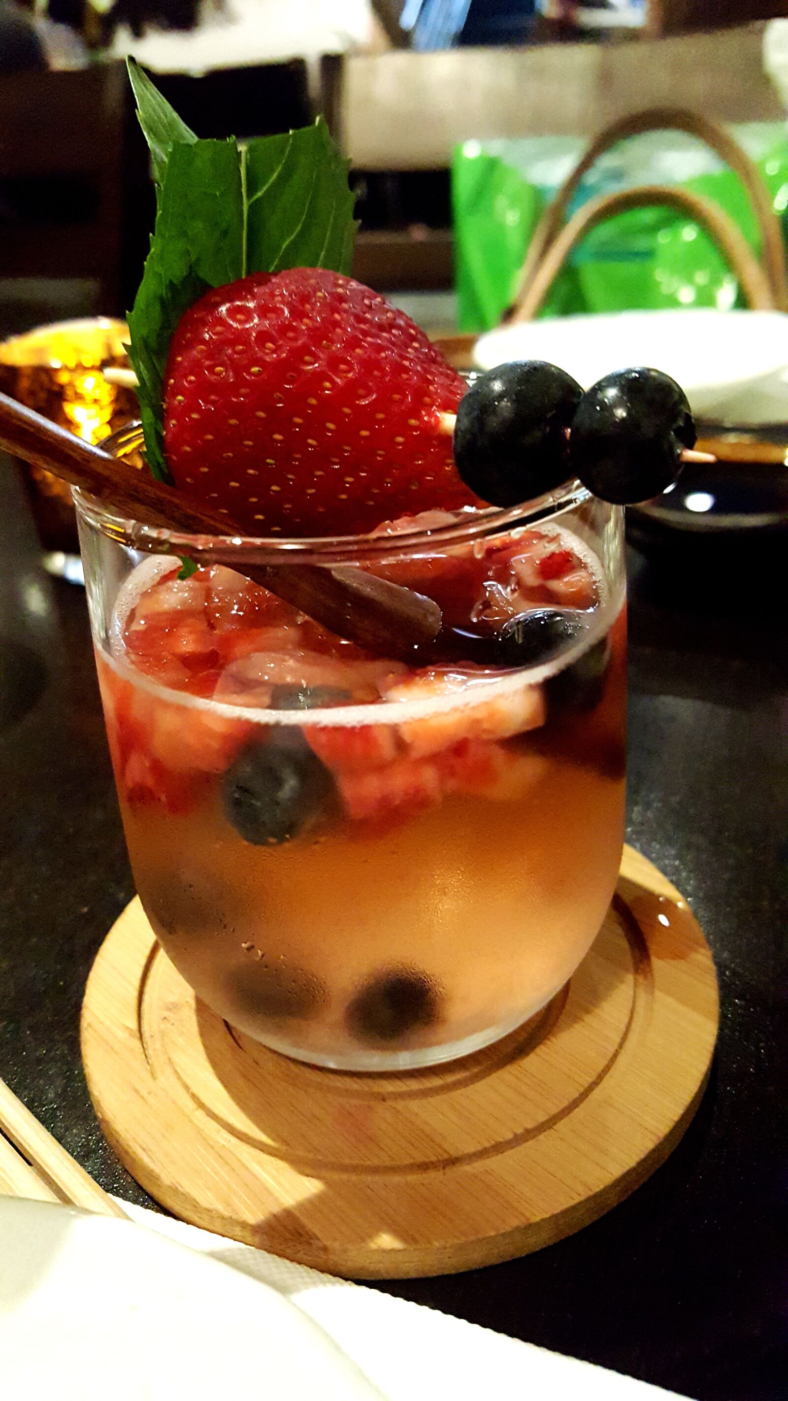 Samsung Galaxy Note5 sample photo. Cocktail, cocktails, drinks, tropical photography