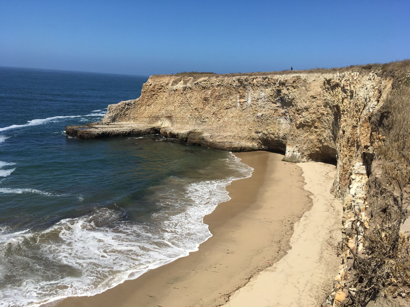 iPhone SE back camera 4.15mm f/2.2 sample photo. California, ocean, beach photography