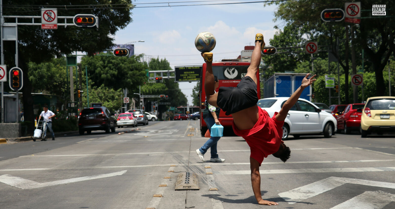 Canon EOS 80D sample photo. Football, freestyle, futbol photography