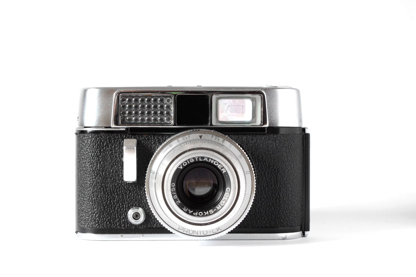 Canon EOS 600D (Rebel EOS T3i / EOS Kiss X5) sample photo. Analog, camera, voigtlander photography