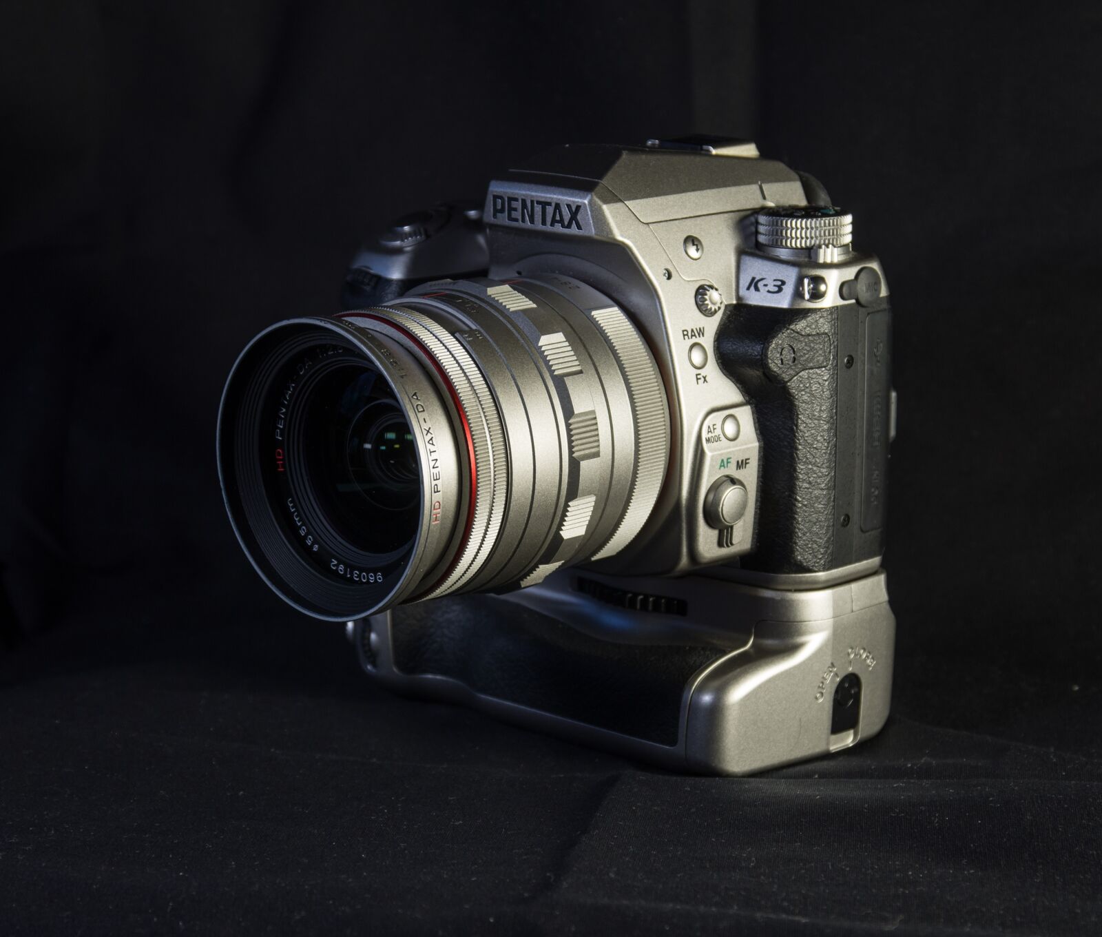 Pentax K-50 sample photo. Lens, zoom, equipment photography