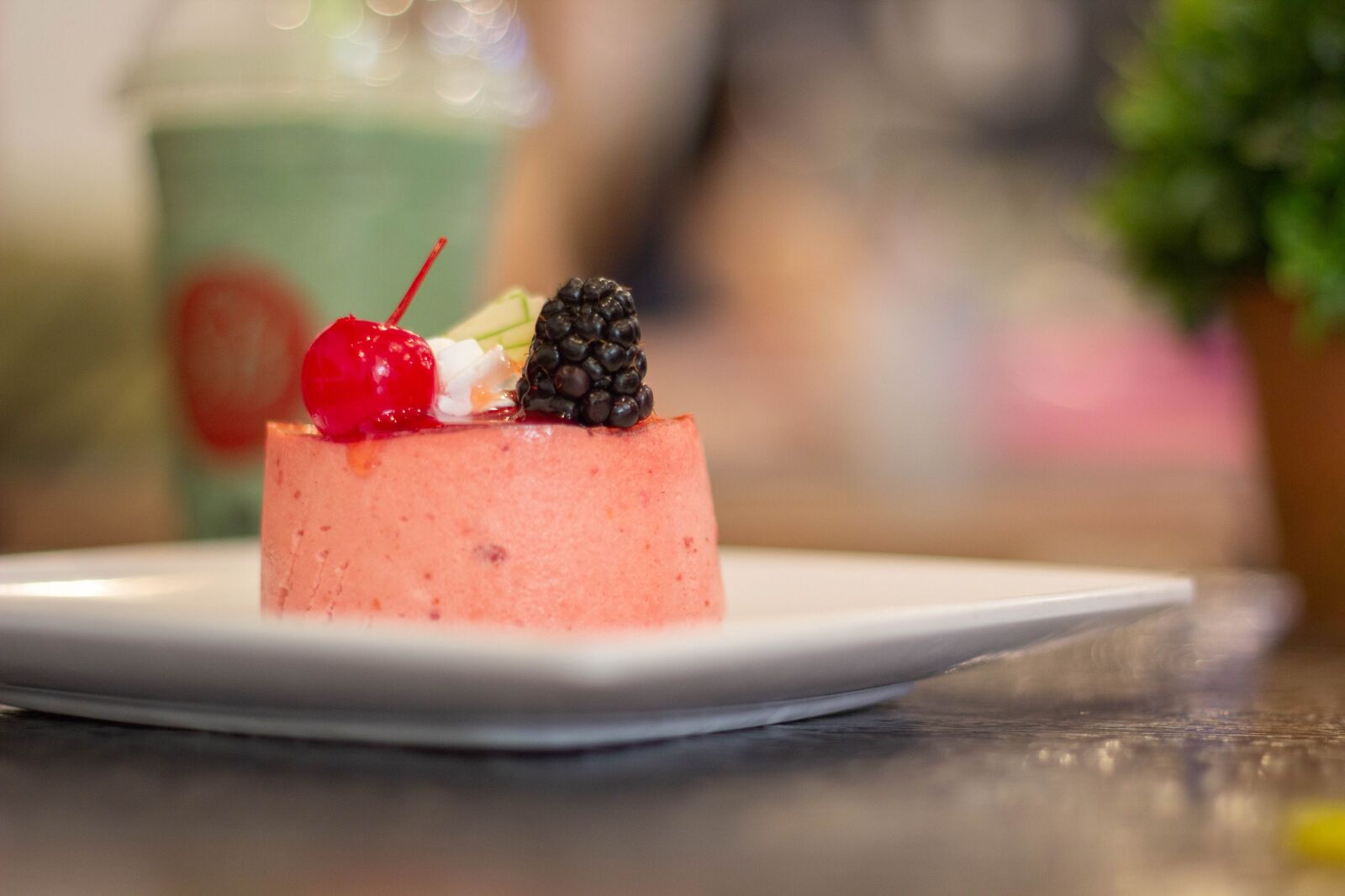 Canon EOS 60D + Canon EF 50mm F1.8 II sample photo. Dessert, pink, berries photography