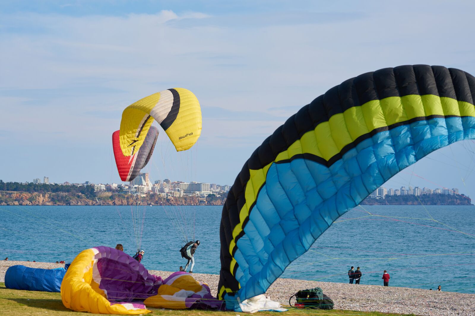 Sony a7R II + Sigma 85mm F1.4 DG HSM Art sample photo. Paragliding, parachute, fly photography