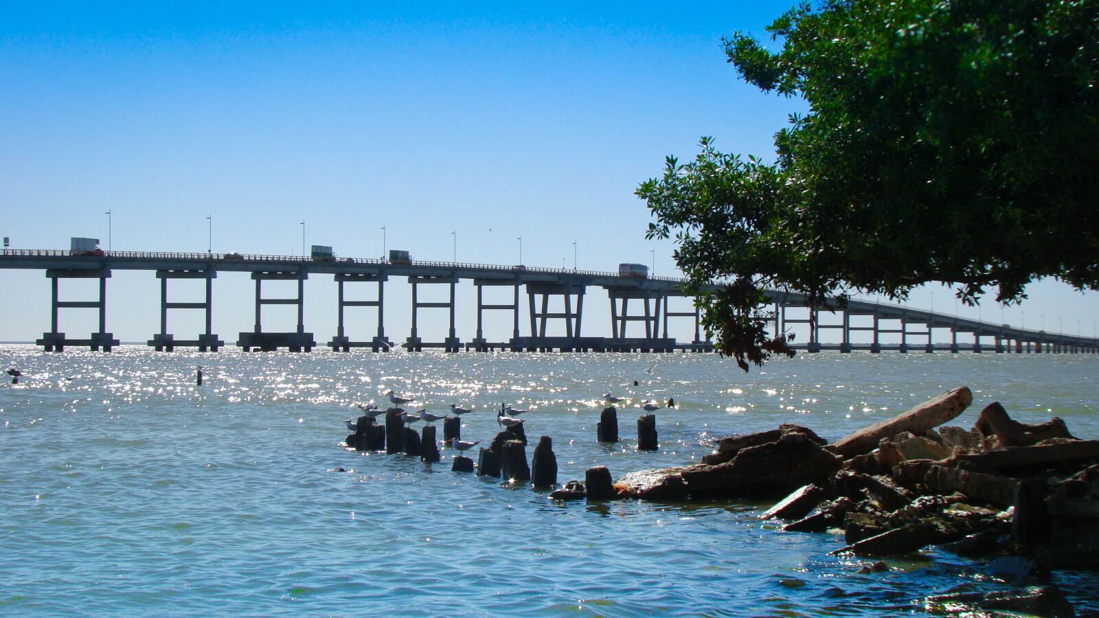 Sony Cyber-shot DSC-H50 sample photo. Bridge, island, mexico photography