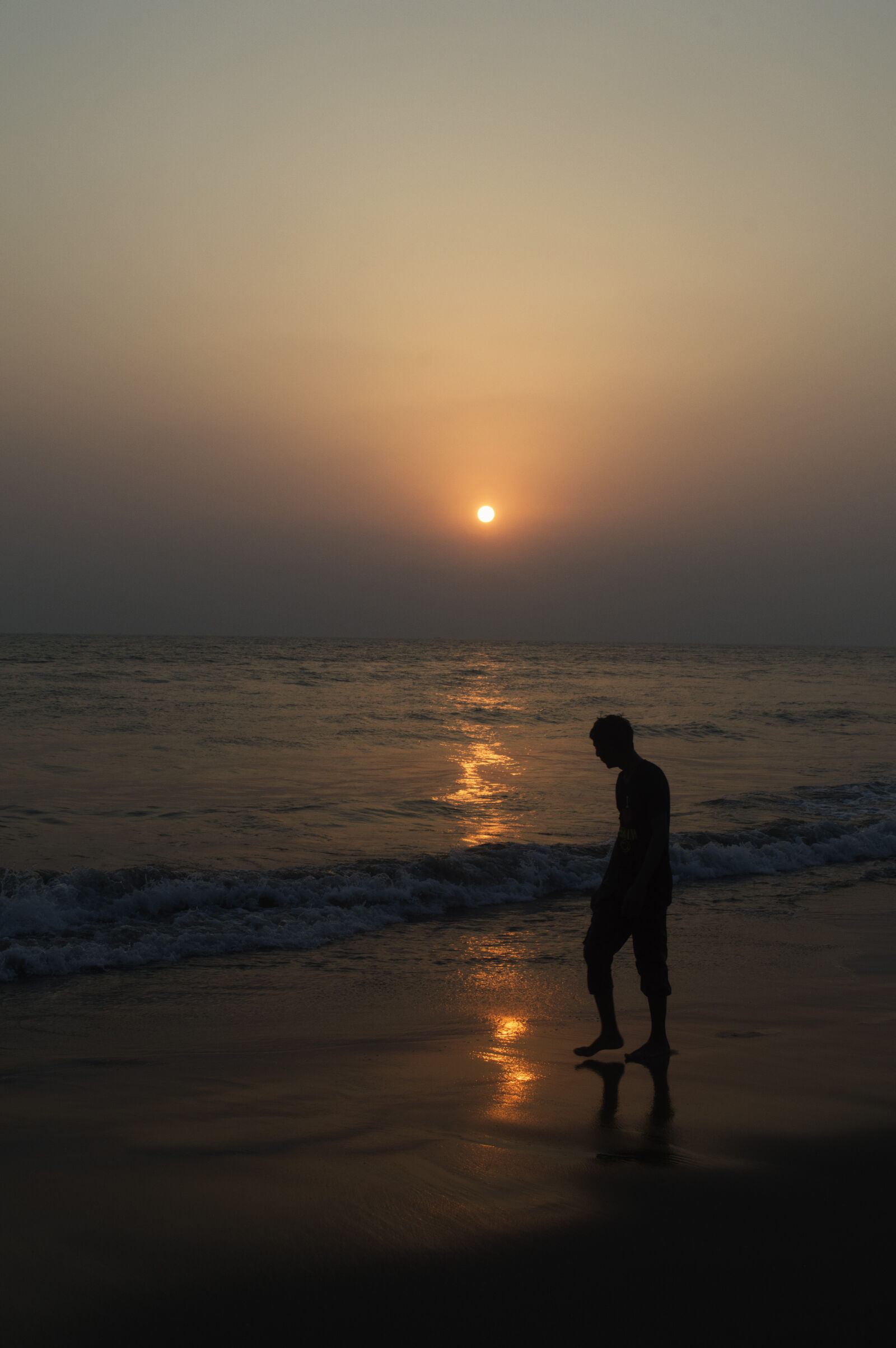 Nikon D3200 sample photo. Alone, beach, evening, sun photography