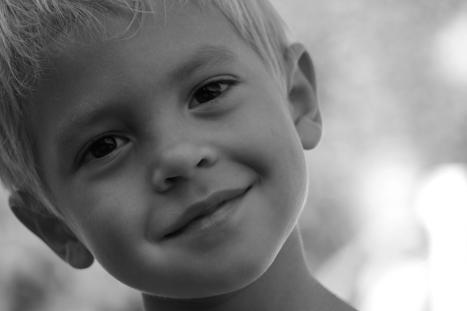 NX 50-200mm F4-5.6 sample photo. Portrait, child, face photography