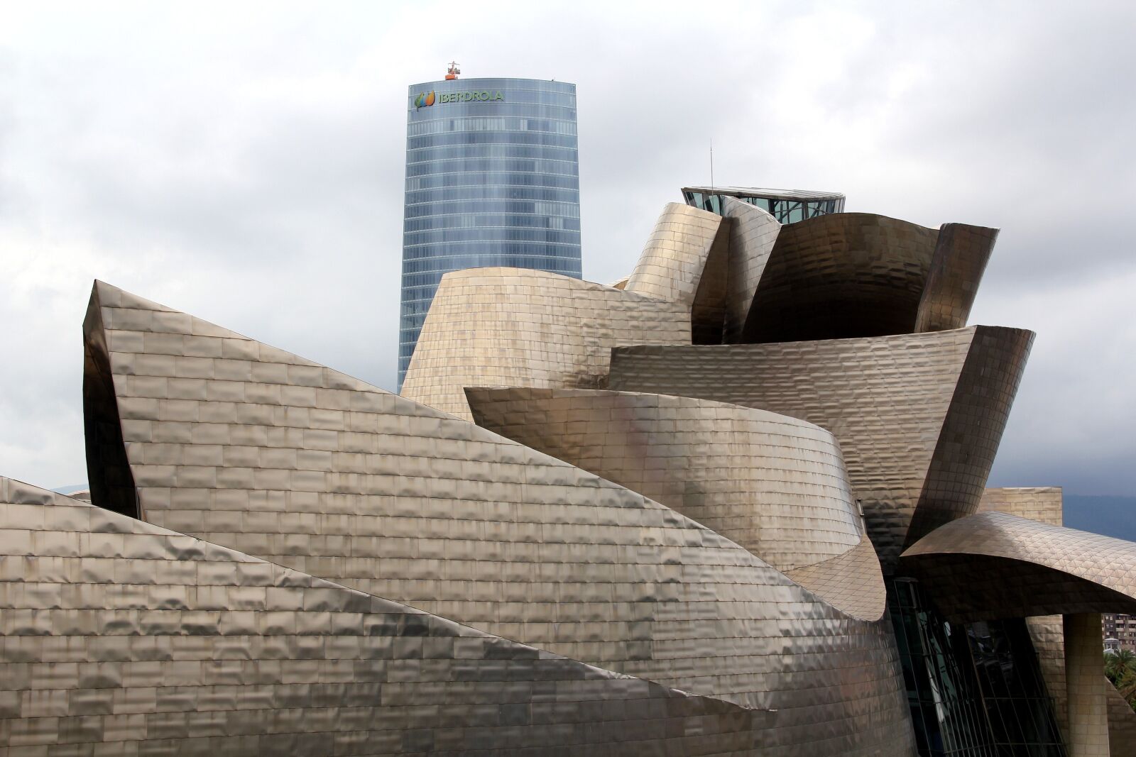 Canon EOS 550D (EOS Rebel T2i / EOS Kiss X4) sample photo. Guggheneim, bilbao, spain photography