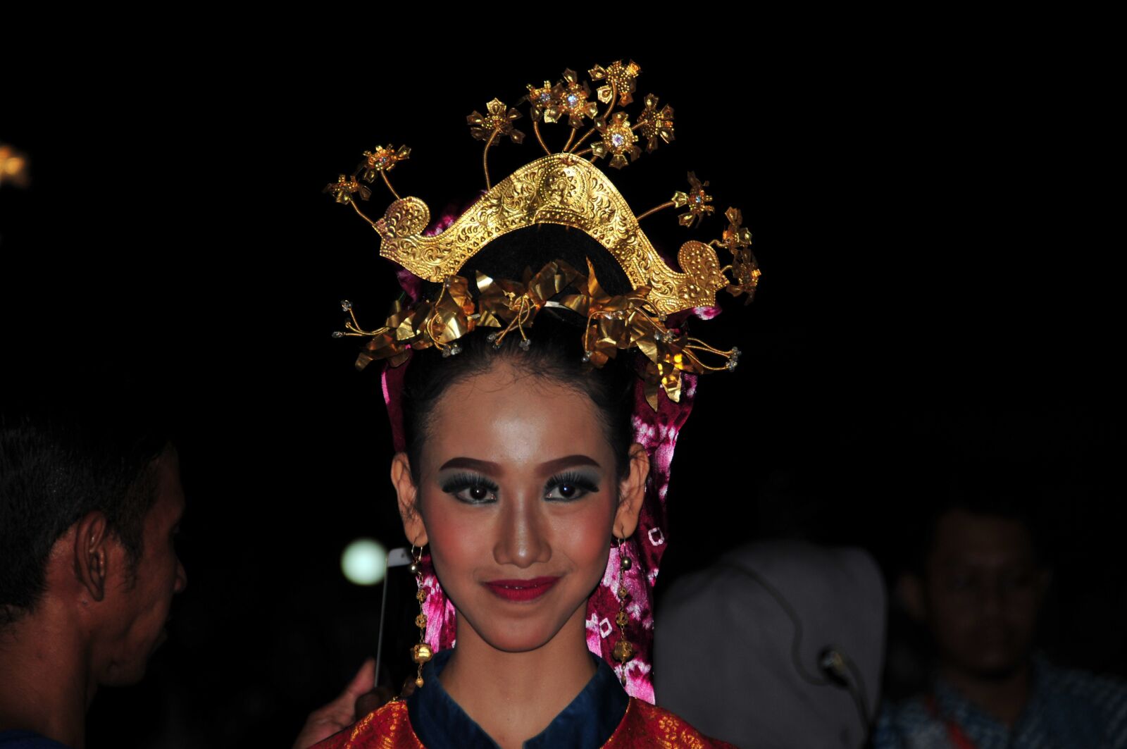 Nikon D300S sample photo. Carnival, girl, indonesian photography