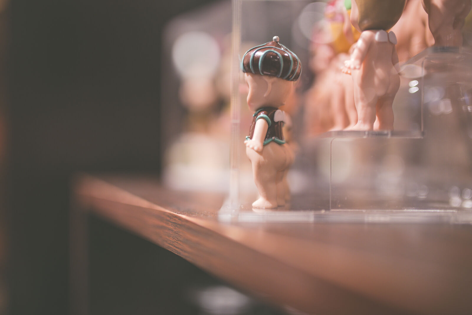 Sigma 35mm F1.4 DG HSM Art sample photo. Instawally, pottery, sculpture, toy photography
