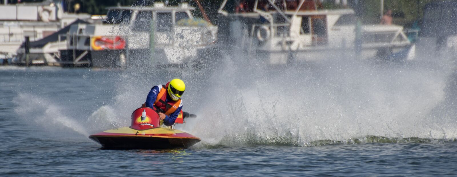 Pentax K-3 sample photo. Water sports, motor boat photography