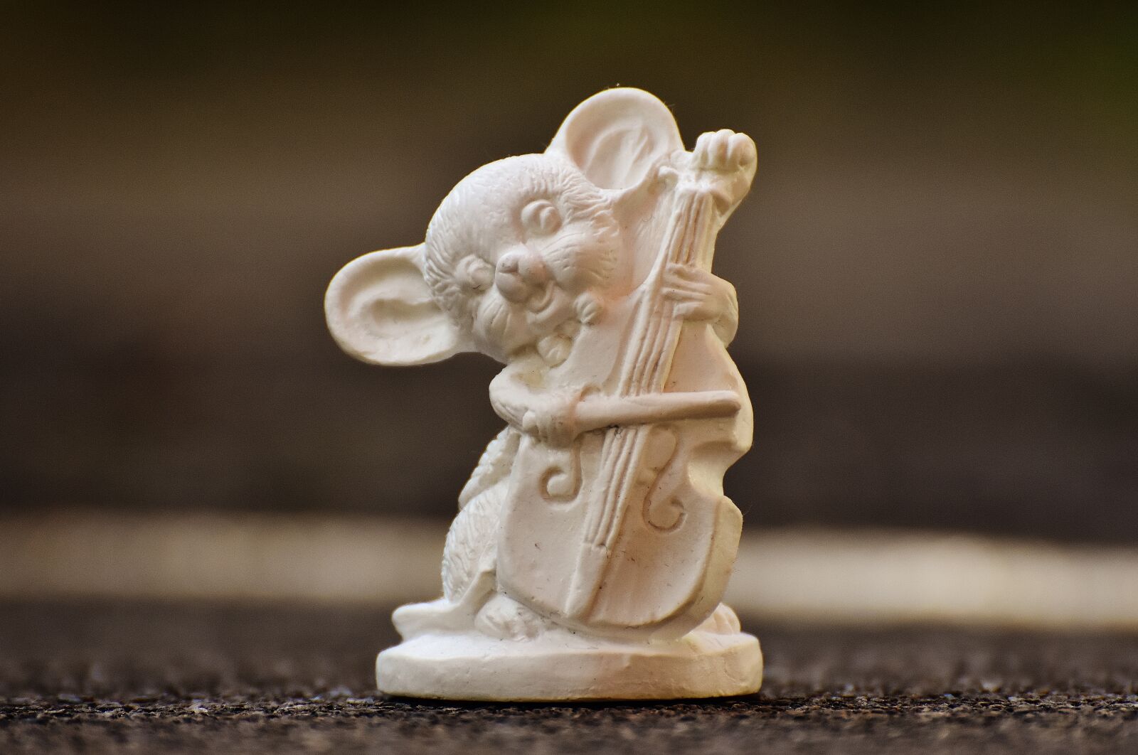Nikon D7200 sample photo. Mouse, gypsum, blank photography