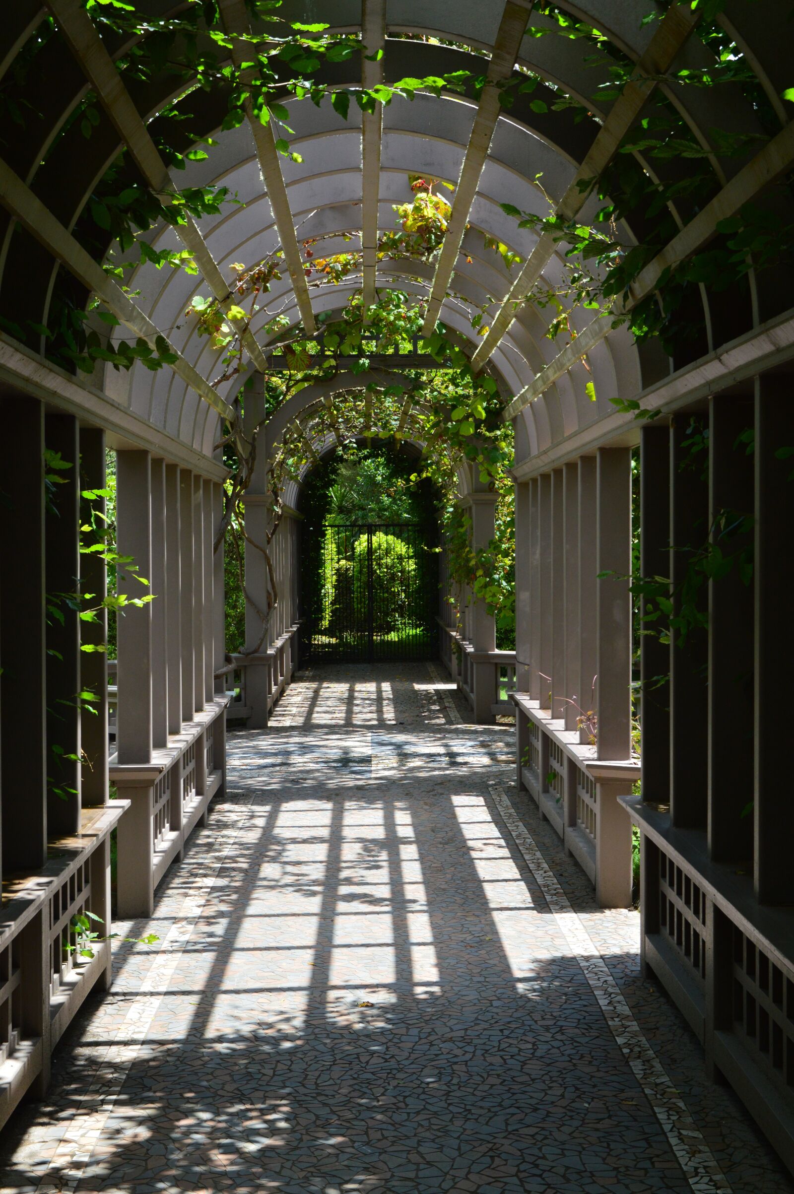 Nikon D3200 sample photo. Italy, hallway, corridor photography