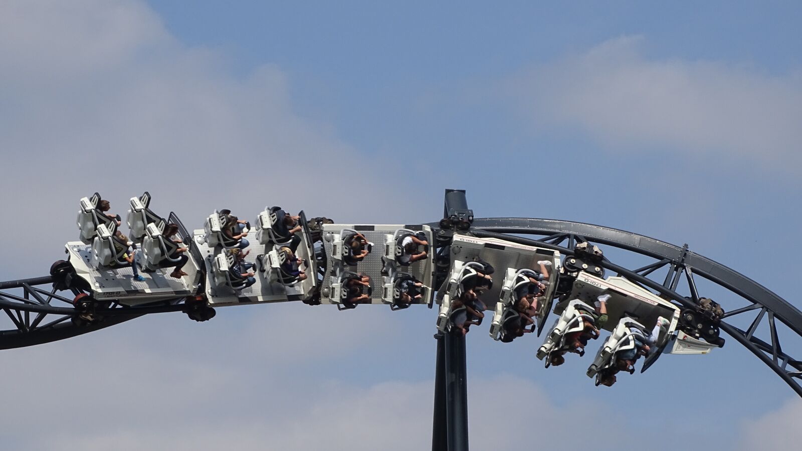 Sony Cyber-shot DSC-HX400V sample photo. Rollercoaster, ride, adrenaline photography