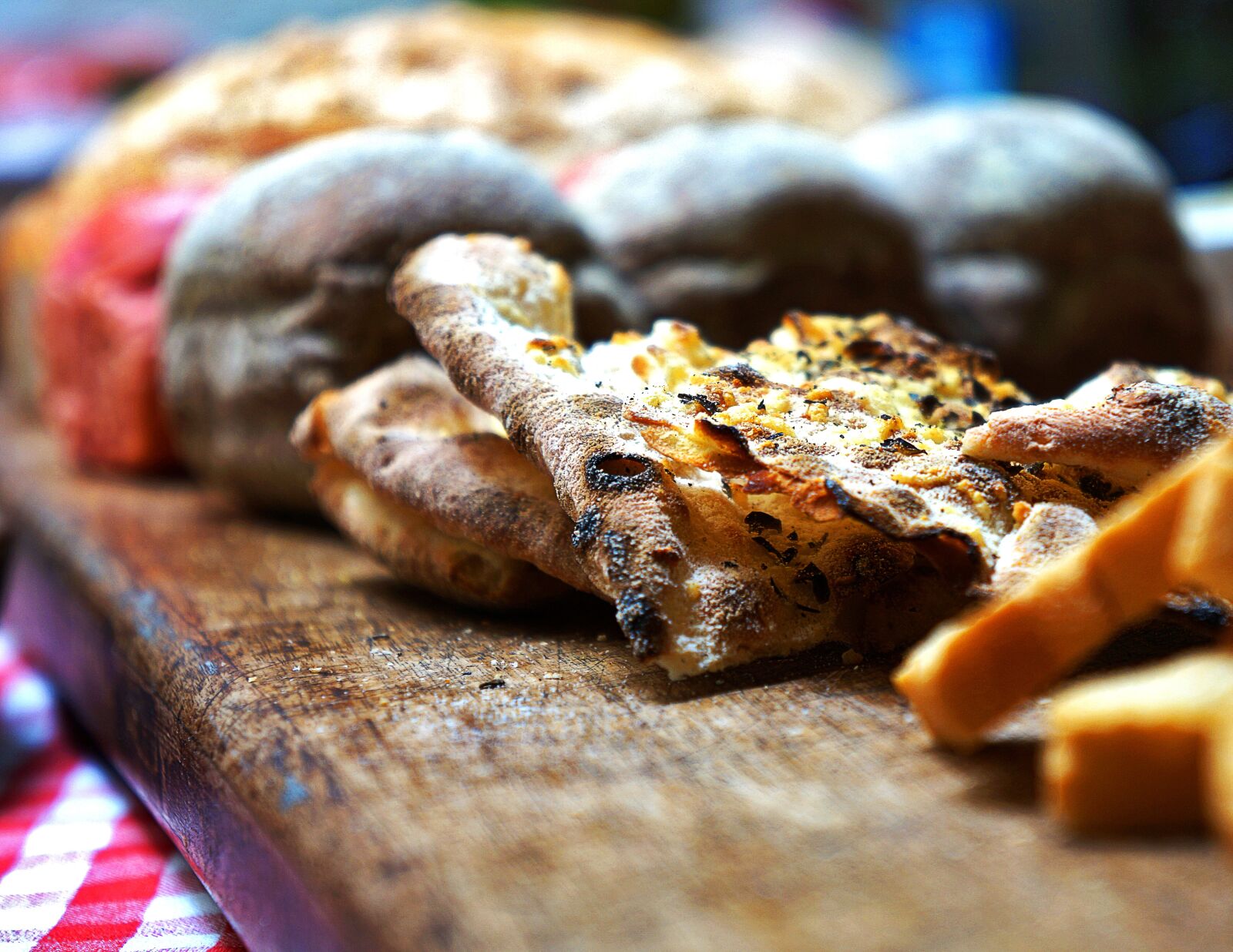 Sony Alpha a3000 + Sony E 18-55mm F3.5-5.6 OSS sample photo. Bread, breads, toast photography
