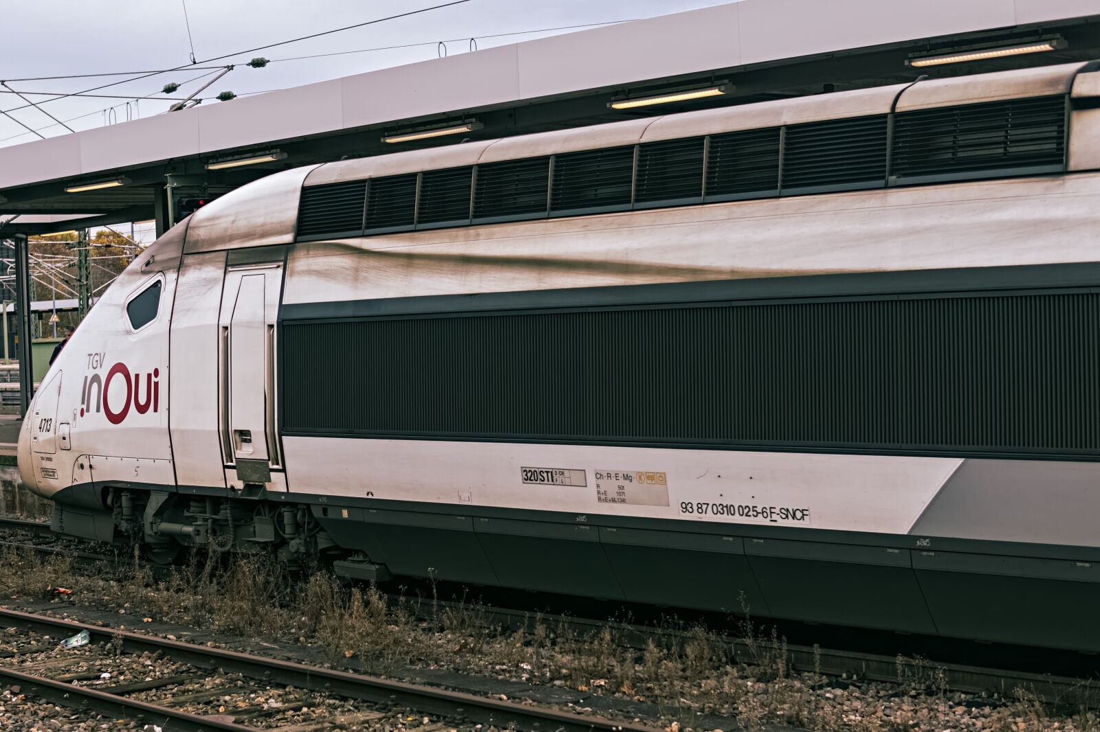 Sony a6000 + 30mm F1.4 DC DN | Contemporary 016 sample photo. Train, locomotive, rail photography