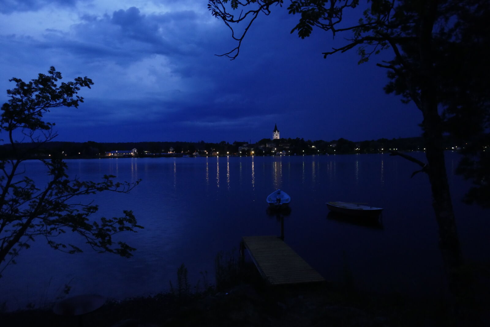 Panasonic Lumix DMC-ZS100 (Lumix DMC-TZ100) sample photo. Dock, lake, night, rowboats photography