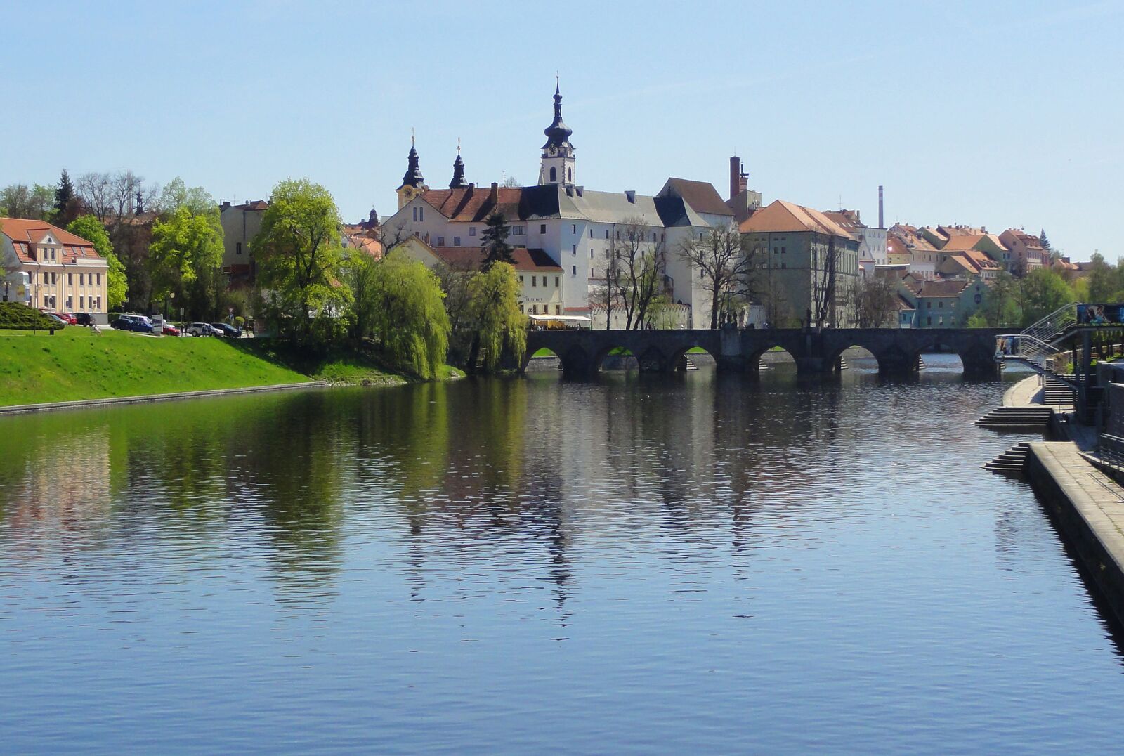 Sony DSC-HX5V sample photo. Panorama, town, czechia photography