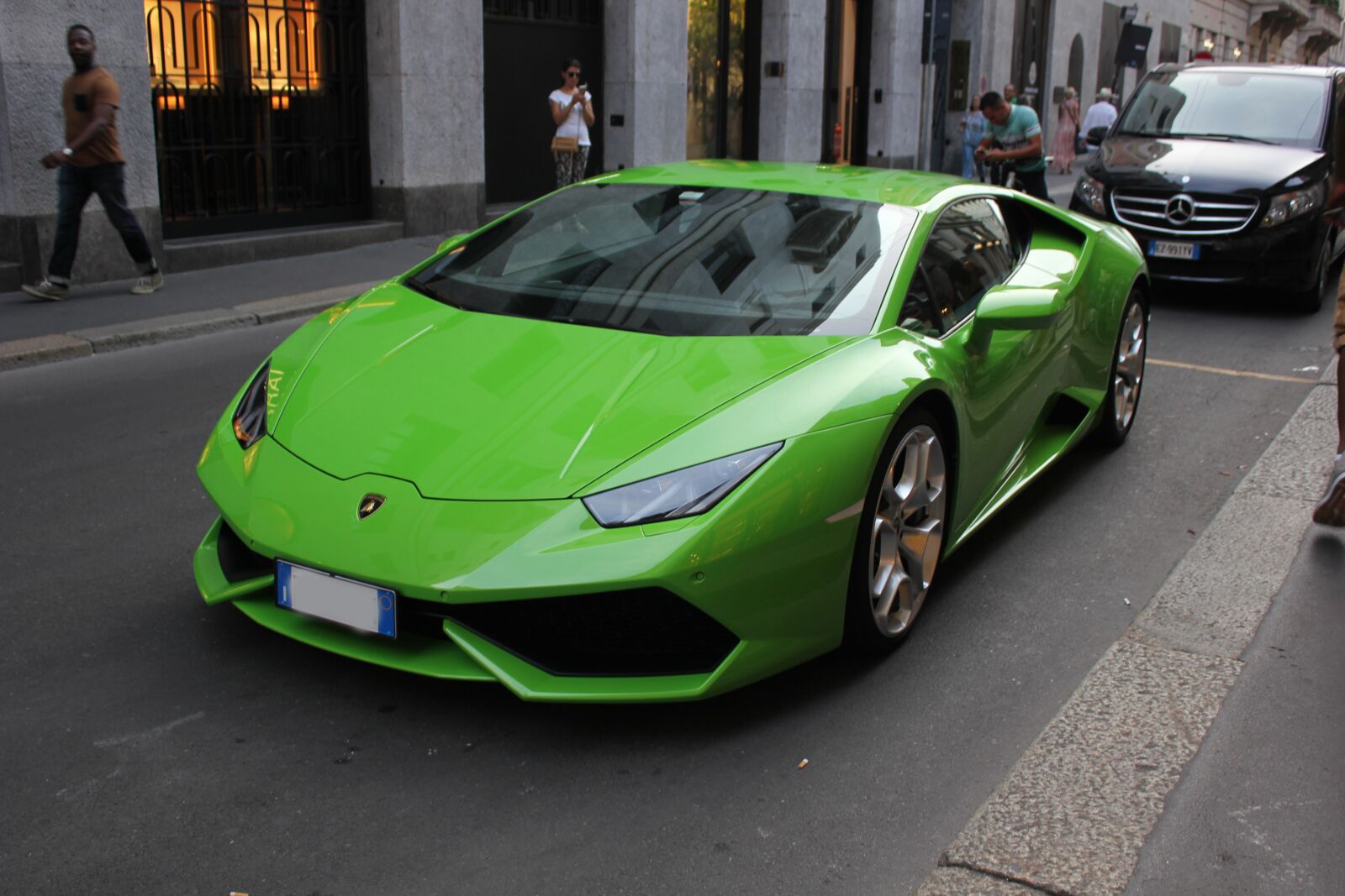 Canon EOS 550D (EOS Rebel T2i / EOS Kiss X4) sample photo. Auto, sporty, lamborghini photography