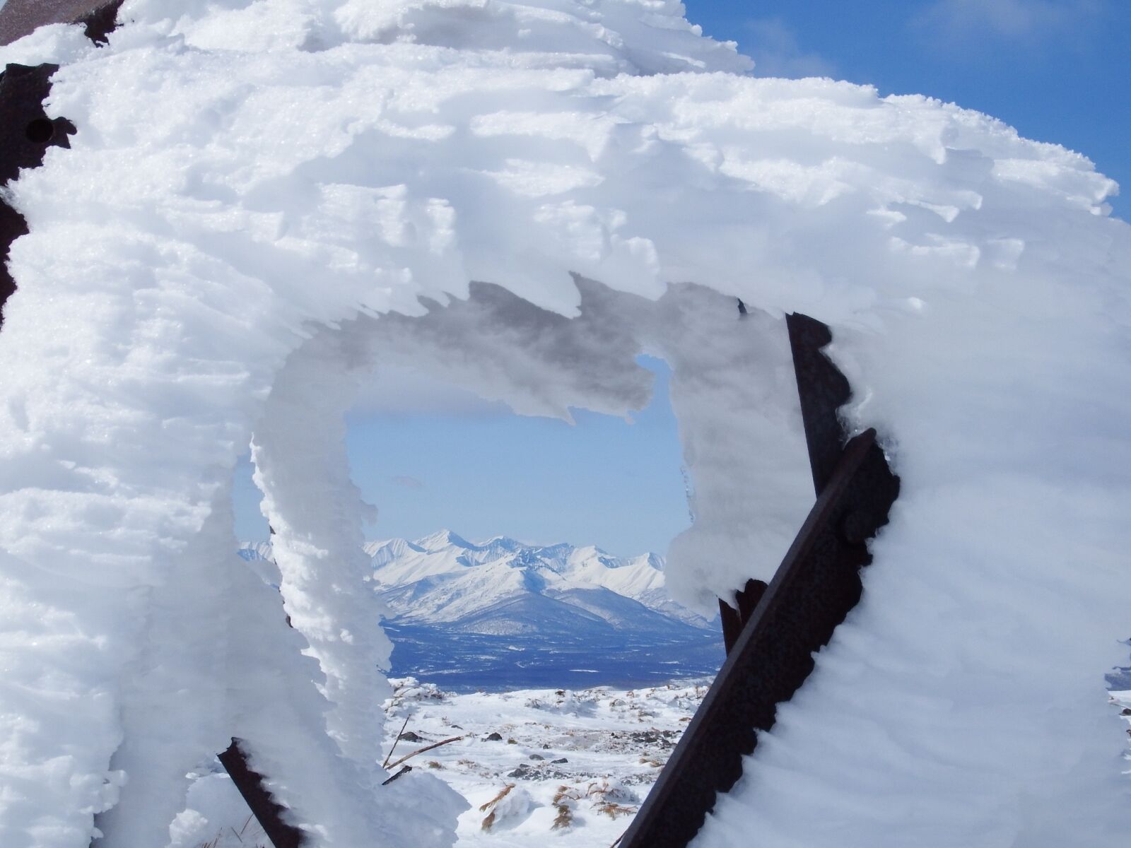 Fujifilm FinePix S1 sample photo. Mountains, ridge, winter photography