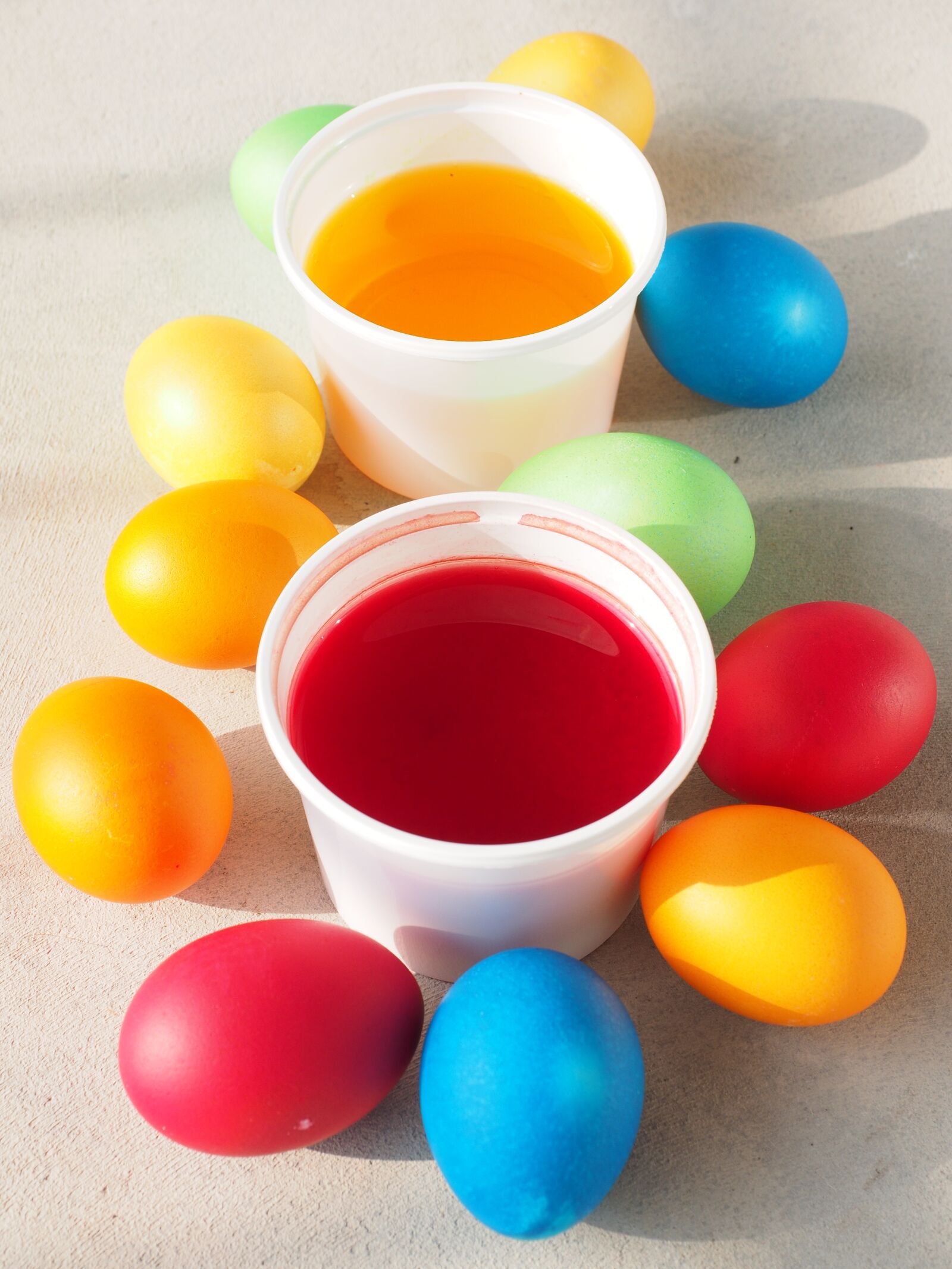 Olympus OM-D E-M1 + Olympus M.Zuiko Digital ED 12-40mm F2.8 Pro sample photo. Easter eggs colors, color photography