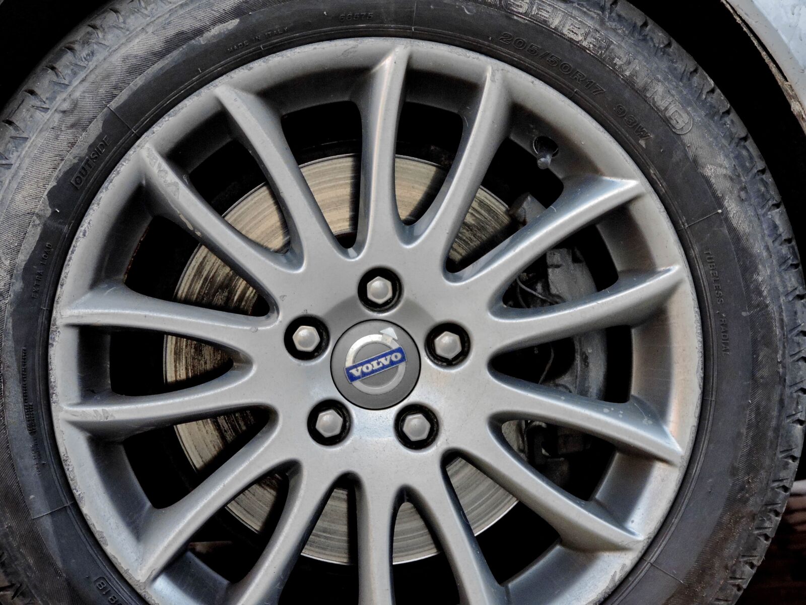 Nikon Coolpix P520 sample photo. Alloy, aluminum, brake, cast photography