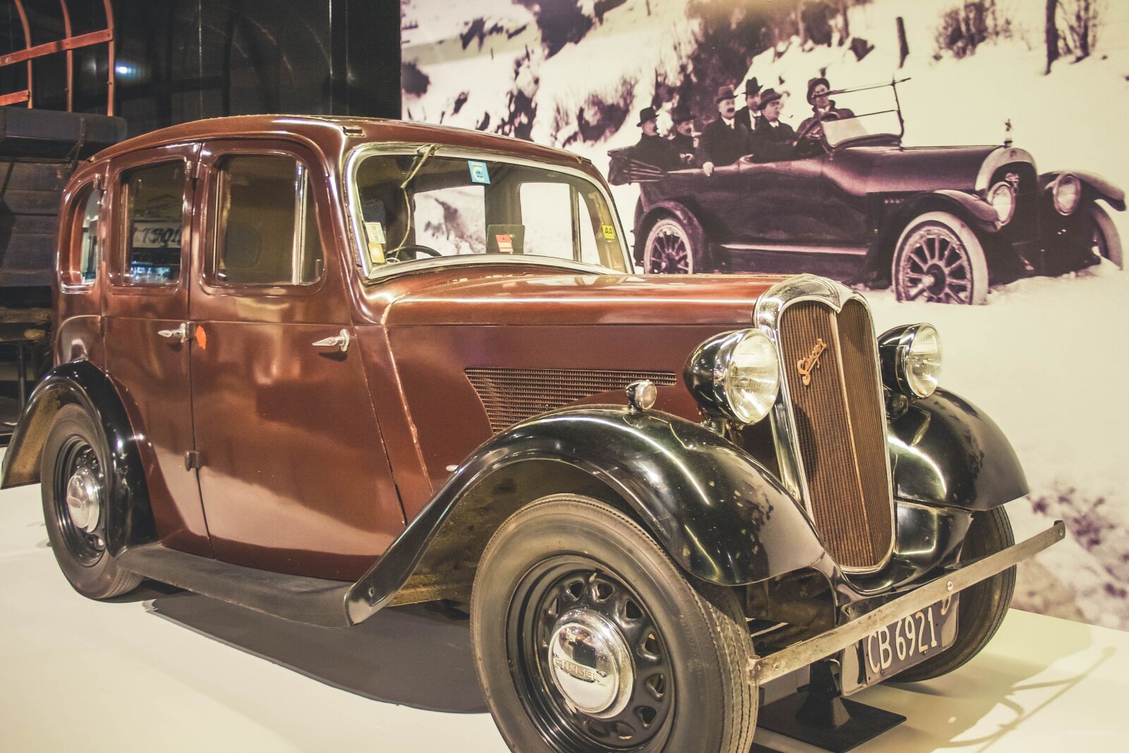 Canon EF-S 18-55mm F3.5-5.6 II sample photo. Vintage car, old vehicle photography