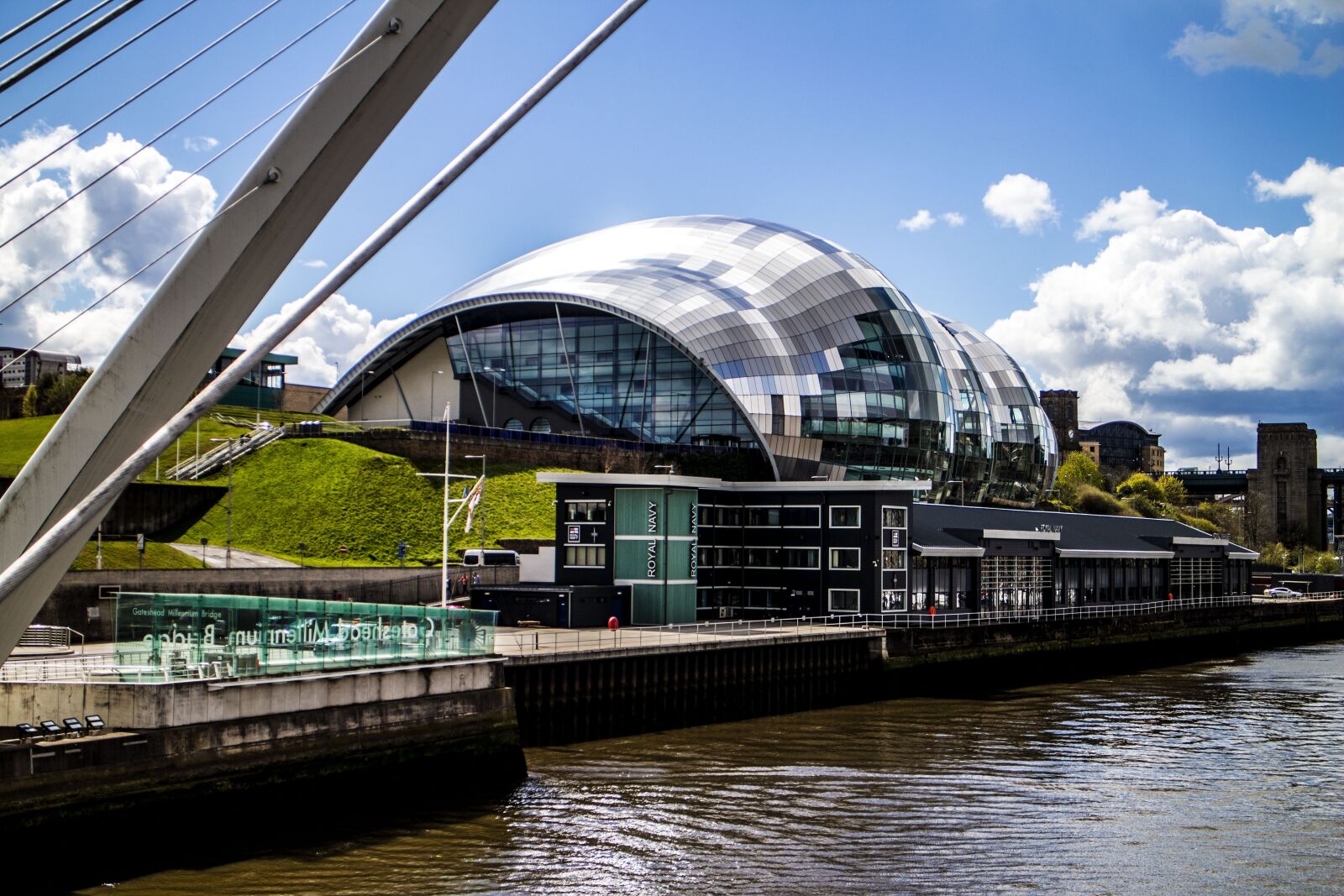 Canon EOS M sample photo. Newcastle, river, structure photography