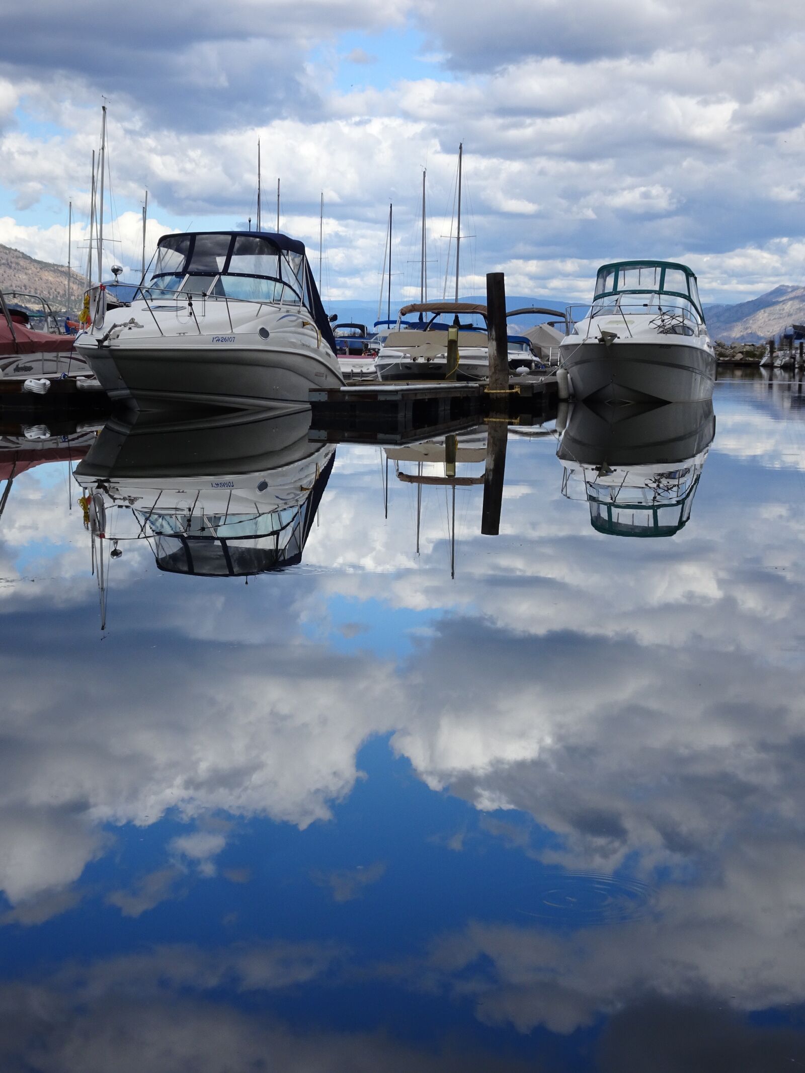 Sony Cyber-shot DSC-HX90V sample photo. Sky, harbour, selection photography