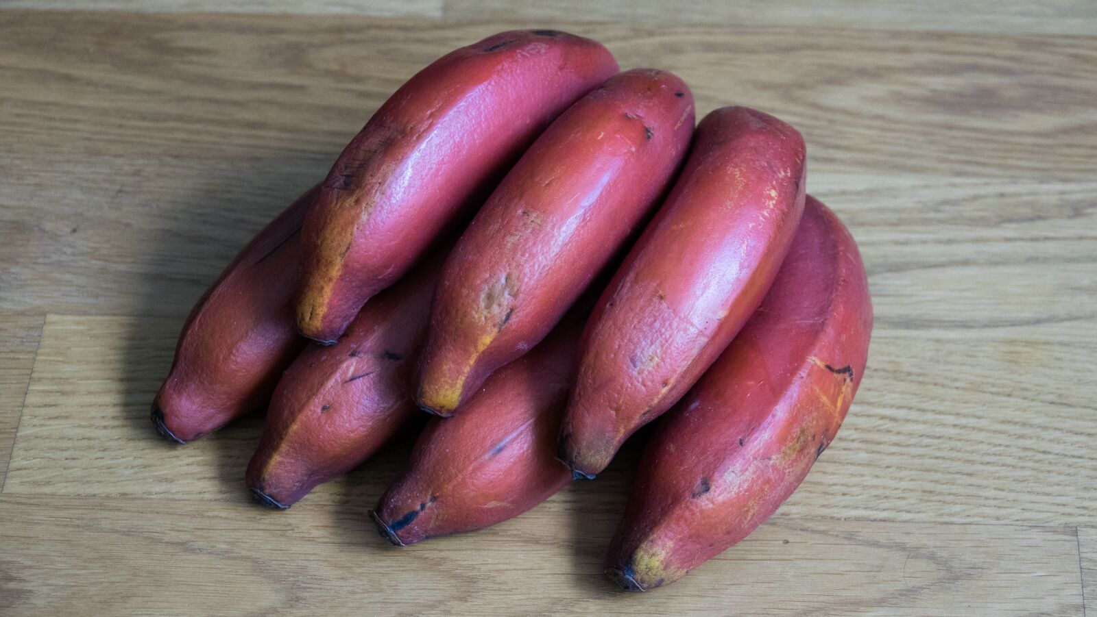 Sony Cyber-shot DSC-RX10 III sample photo. Red banana, banana, fruit photography