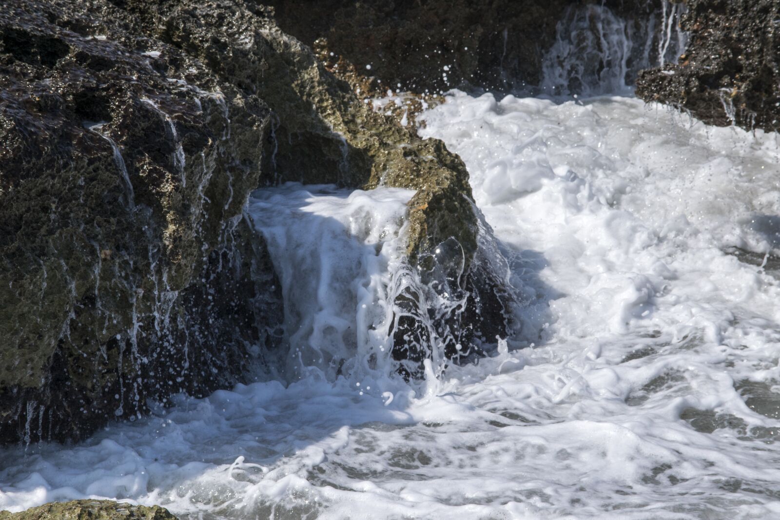 Nikon D5300 sample photo. Sea, rocks, cliffs photography