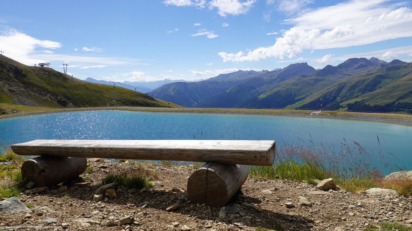 Sony DSC-RX100M7 sample photo. Lake, bench, mountains photography