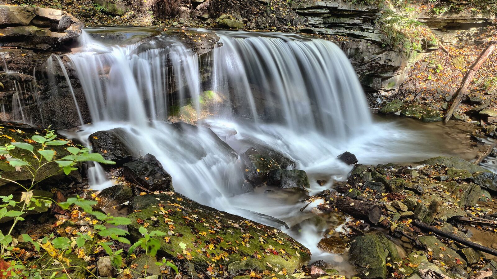Panasonic Lumix DMC-LX7 sample photo. River, rocks, stream, water photography